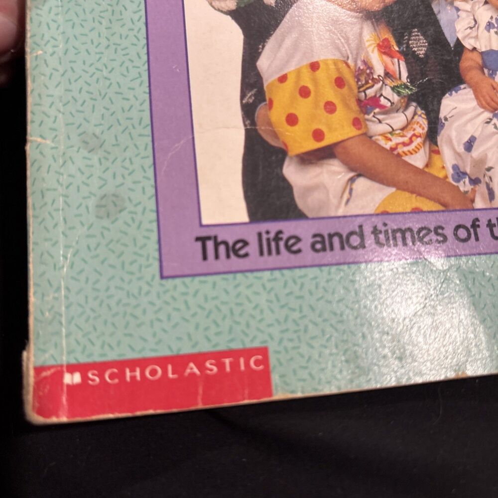 D.J.'S Full House Family Scrapbook 1992 1st Paperback Scholastic Candace Bure - Picture 3 of 16